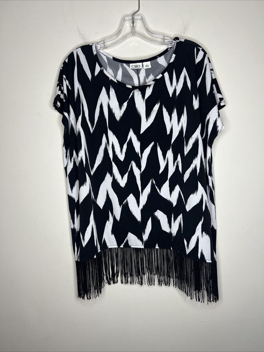 Cato Women’s Blouse Size Large Black White Fringe Hem Short Sleeve Business